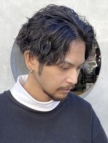 フィフス 渋谷(fifth)&nbsp;渋谷ツイストスパイラルパーマメンズカットセンターパート緩め