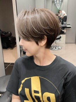 頭皮や髪に優しいダメージレスで自然な仕上がり！気になる白髪もしっかりカバー◎艶のある憧れの大人女性へ