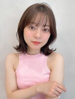 アグノス 青山(Agnos)&nbsp;大人ガーリーダークアッシュミディアムレイヤーカット 小顔
