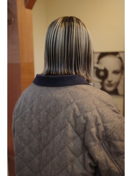 チャプター 問屋町(chapter) 髪質改善外はねボブブロンドベージュアンブレラカラー韓国ヘア