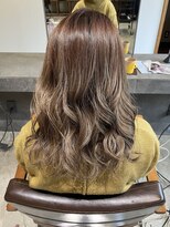 ショートヘア ハーフアンドハーフ(HALF AND HALF) ミディアムレイヤー