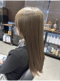 オリーブベージュ