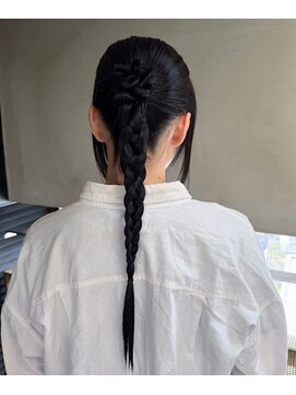 ブローチ 表参道(broocH) タイトアレンジ/ヘアセット/モード/二次会セット/アレンジ
