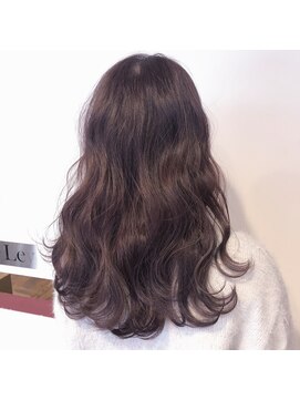 レイ 上永谷店(Ley) 光に当たるとほんのりピンク