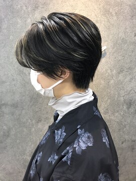 ノイ(Noy) ハイライトハンサムショート