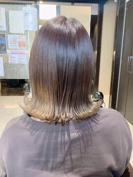 レイフィールド 光の森店 切りっぱなしボブ+グラデーション【レイフィールド光の森大石】