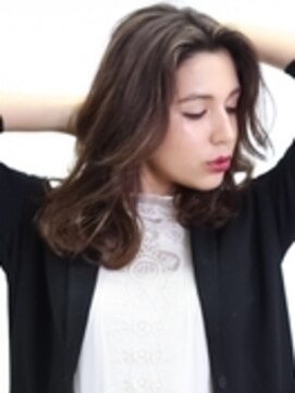 モードケイズ 相模大野店(MODEK's) フェザーロング×センターパートワンカールセミディ