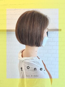 トーン 上大岡(tone.) 大人かわいいミルクティーベージュ前下がりショートボブ 2021s/s