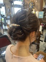 オーバーキャプテンネイキッド(OVER CAPTAIN NAKED) ルーズシニヨンスタイル