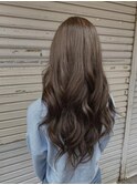 赤みが苦手な方にオススメ暗めのグレージュ