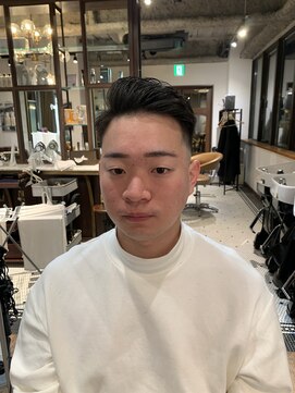 リバレッジ 広尾(Leverage) 七三スキンフェード