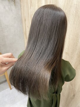 クララ(CLALA Ohashi) 髪質改善ストレートで圧倒的に変われる【古賀義大】