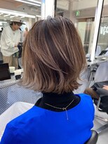 イキ 表参道(iki omotesando)&nbsp;モード/無造作ウェーブ/大人ガーリー[表参道駅]