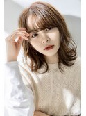 小顔前髪カール 外はねラフミディ シルキーベージュ ハイライト