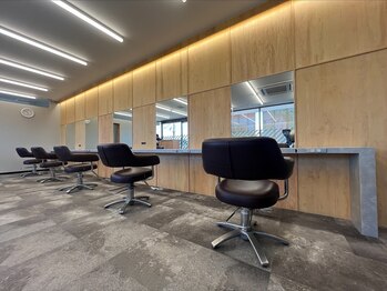 SALONS 鳥栖蔵上店【サロンズ】