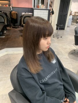 リーオオサカ(Lee Osaka) レイヤーカット