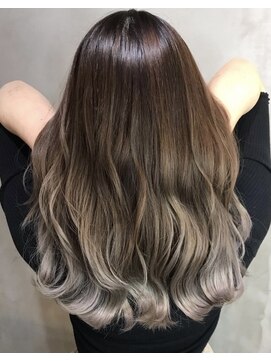 ルフレ 新宿歌舞伎町店(Reflet) グラデーションカラー/シルバーアッシュ/ブリーチ/ケアブリーチ