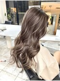 前髪ハイライトカラー似合わせカットウェーブミディアム