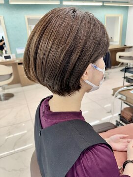 アッシュ 下北沢店(Ash) 毛量多めでも大丈夫!耳掛けショートボブ