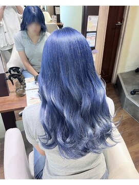 アン(Hair make un) ブルーカラー