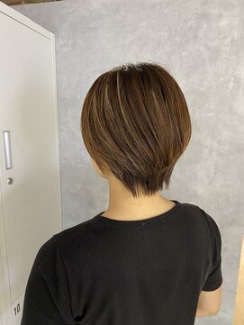 モク(mok) ハンサムショート×ハイライト