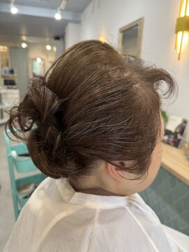 ミドル(MIDDLE) ヘアアップ