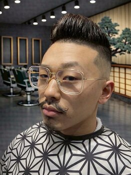 エンペラー(EMPEROR)の写真/シェービング&眉毛で仕上がる男の最終工程[つくば駅/メンズカット/メンズパーマ/ツイストスパイラルパーマ]
