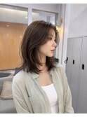 大人っぽくびれミディアムレイヤー×まろやかブラウン