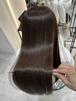 ジーナ 吉塚(Zina)&nbsp;透明感 モカブラウン【福田れん】吉塚美容室 髪質改善 透け感