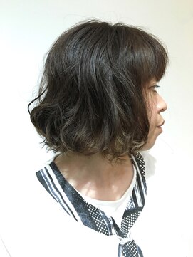 セックヘアデザイン(Sec hair design) 【Sec. hair design 水戸】切りっぱなしボブのニュアンスカール