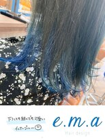 エマヘアデザイン(e.m.a Hair design) インナーブルー