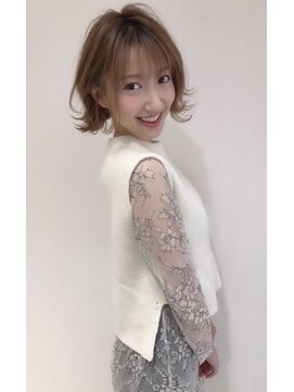 ネイロ 錦糸町(NeiRo) エアリーミディショートパーマ黒髪カタログホワイトアッシュ