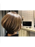 ふんわり潤いツヤ束感ショート小顔ひし形【カミケンガレリア】