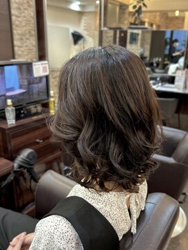 キャラ 池袋本店(CHARA) 硬毛さんこそ重力に負けないしっかりカールがかかる！？【貴也】