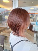 外ハネくびれボブレイヤーイヤリングカラーピンクベージュ