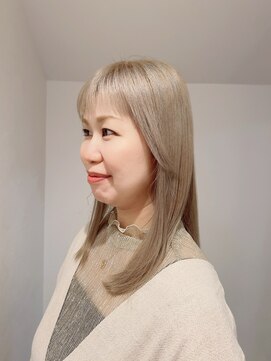 ビューティーサロン ホープ(beauty salon HOPE) ホワイトベージュのロングヘアー