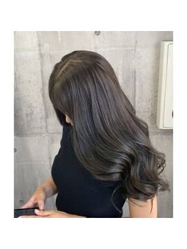 アエラバイトゥルークリエイション(AERA by True Creation) オリーブブラウン