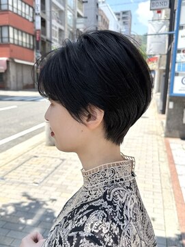 ルフトバイアンビエンテ(Luft by ambiente) 大人ハンサムショート【坂根】