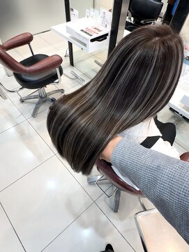 ヘアアンドビューティー クアトロ 戸祭店(QUATRO) ハイライト