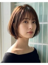 大人のワンランク上のナチュラルで上品。やわらかボブ