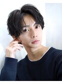 ツーブロック刈り上げなし”緩めパーマ韓流センターパート"