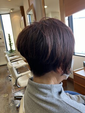 ナチュラルヘアーラック ショートスタイル