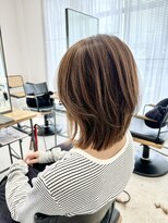 テラス トヨタ(Telasu Toyota)&nbsp;外ハネ切りっぱなしのレイヤーボブ