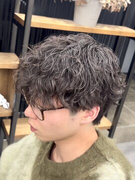 オーバル ジングウマエ(OVARL jingumae) 波巻きシャドウパーマラウンドマッシュ
