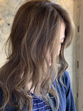 アイズム(I’sm) 愛されプラチナカラー