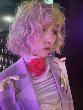 バズ(BUZZ) ホワイトブロンド×ポイントカラー