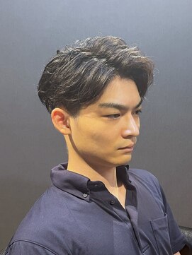 ビーダンディー(Bee dandy) ビジネスツーブロックショート ニュアンスパーマ かきあげバング