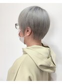ショート×プラチナシルバーカラー