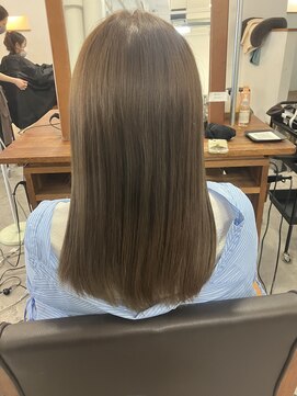 エフフォーユアヘアー(F for your hair) グレージュ