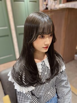 マーシュアトレ(marshu atre) 暗髪ブラックカラー/韓国風くびれレイヤーカット/ワンホン